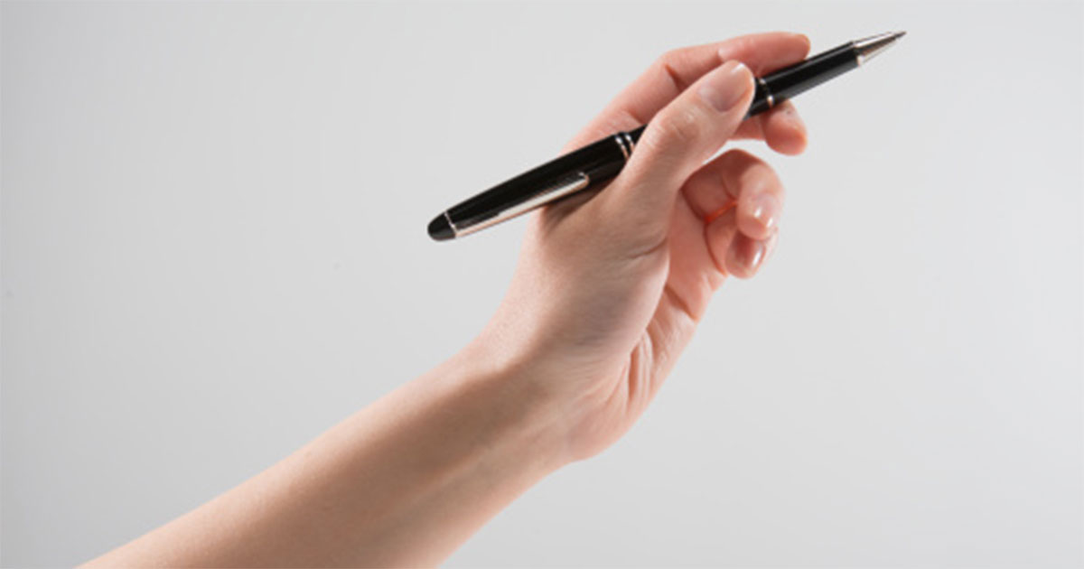 Later Hande Left-Handers Day at a Market | eJOY English
